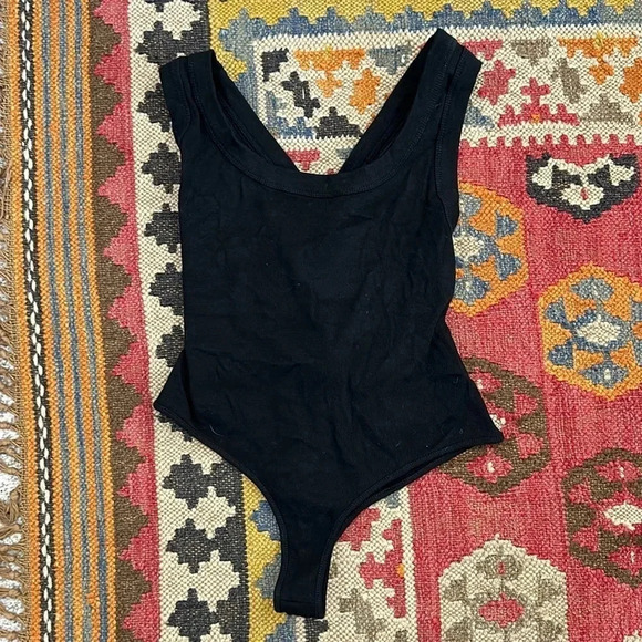 💚 Low back bodysuit - Picture 1 of 3